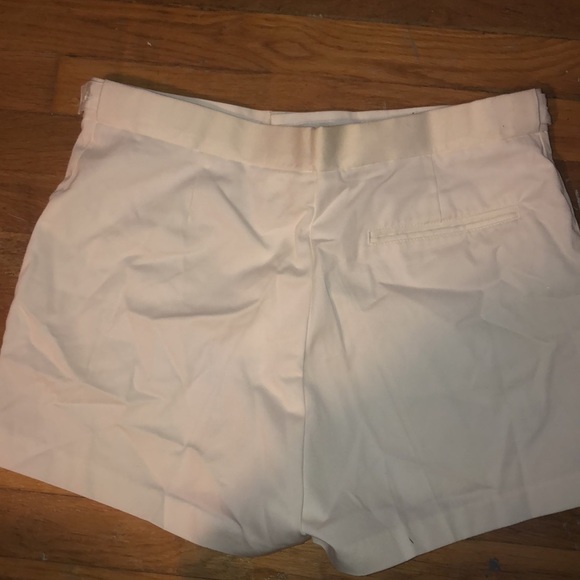 Nike White Golf shorts - Picture 2 of 4